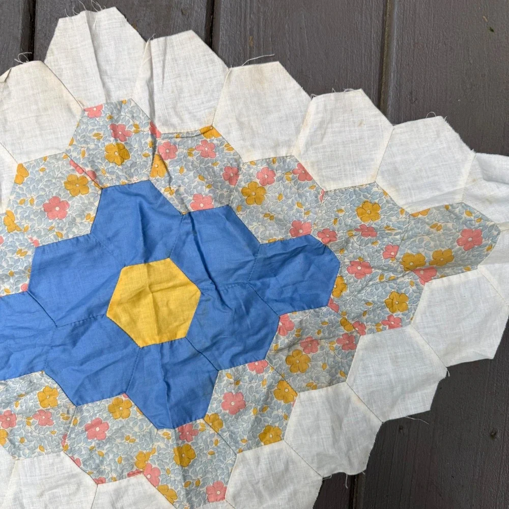 2.7.1 Vtg Hand Pieced Grandmother's Flower Garden Quilt Block 33.5x20.25 Hexagon